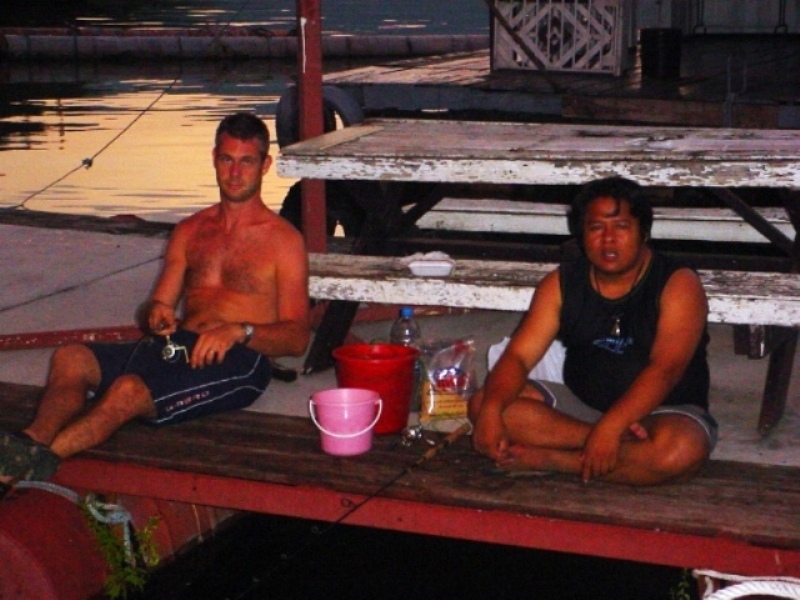 สมาชิกนั่งมองอย่างเดียวเลย ก็ปลามานม่ายกิน ของพวกผมเลยครับ อิ อิ อิ   :laughing: :laughing: :laughin