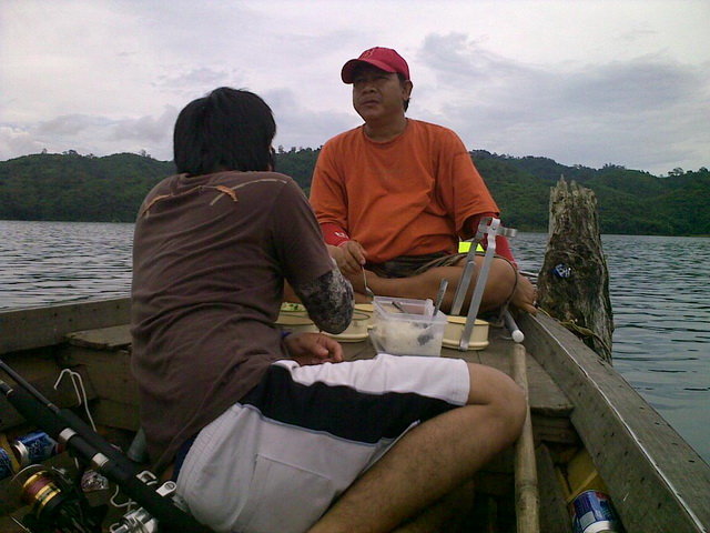 ***หัวเรือ ก็สู้ไม่ถอยครับ ส่วนผมไม่