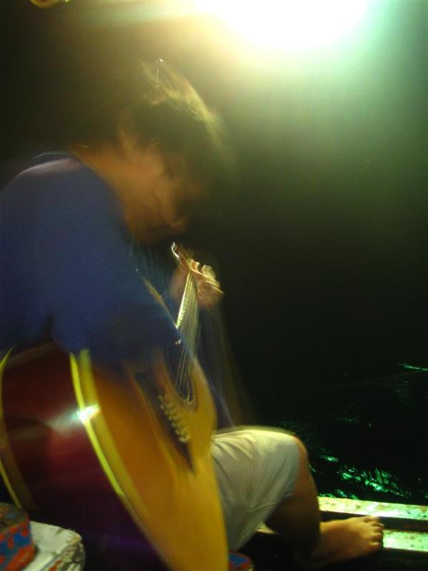  [b]เปิดซิงด้วยเพลง....ฝังไว้ในพื้นดิน..