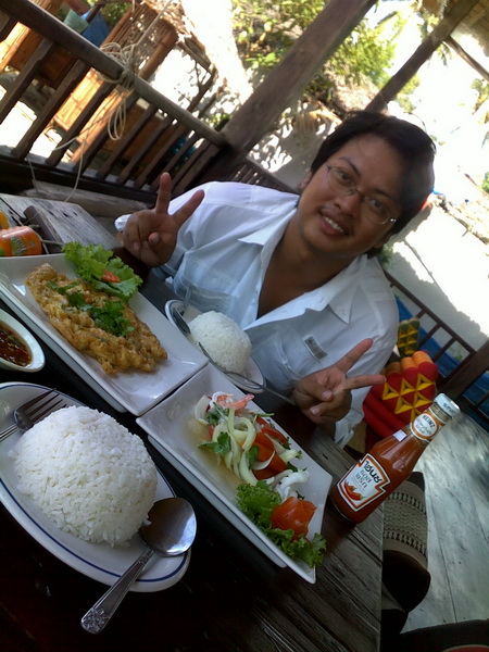 กล่องเบ็ดอยู่ข้างบนฝั่งอีก เลยกลับ