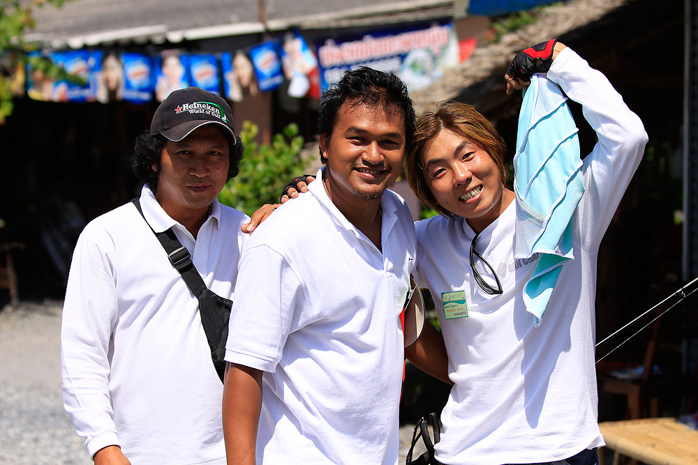 [center] น้าต่ายบางแค ( คนกลาง ) พริ้วตั้งแ