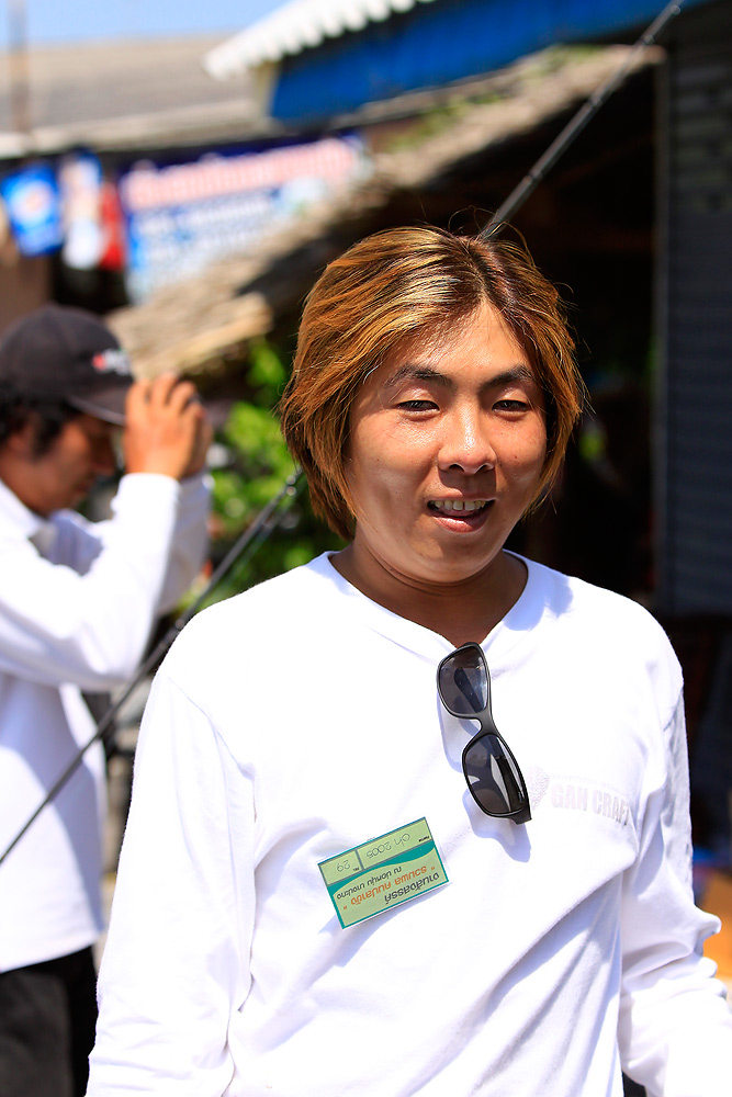 [center] รู้ว่าร้อนนะ แต่.........เห็นเดินจัง .[