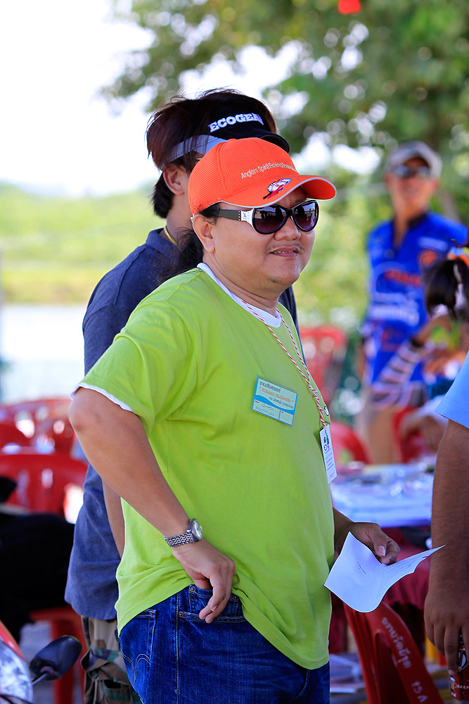 [center] น้าหรั่ง โฆษก พากท์ฮา น้ำตาเล็ด [/q]


 :laughing: :laughing: :laughing: :laughing: :lau