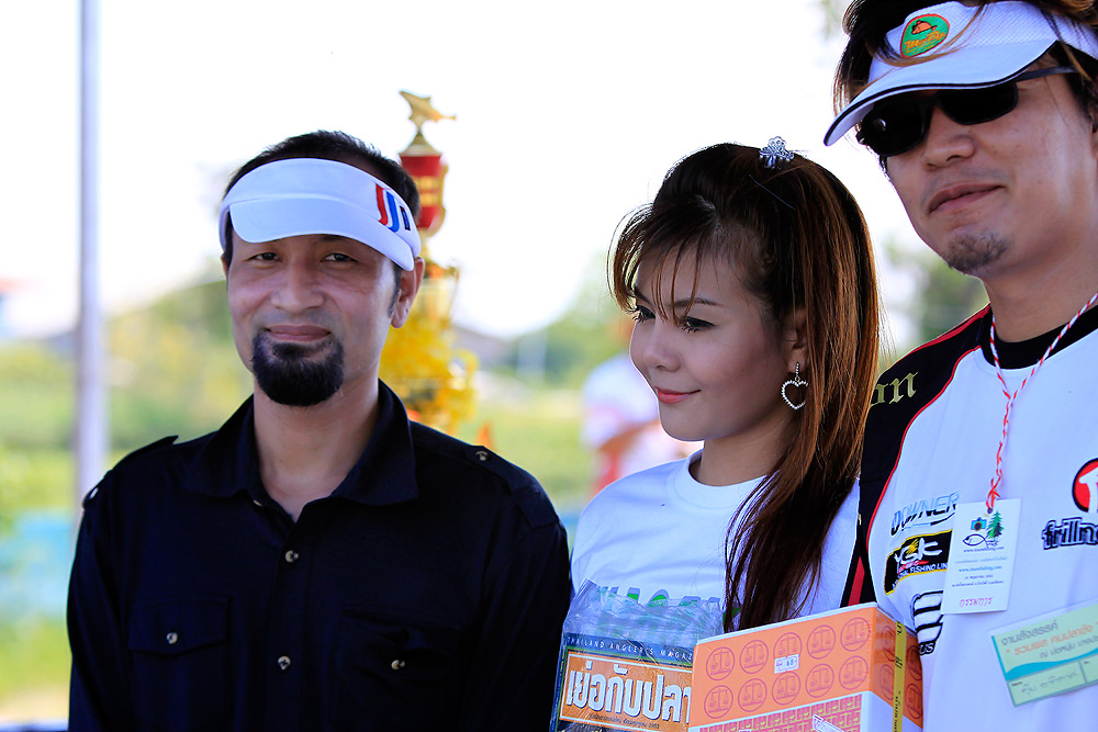 [center] ตามันฟ้องนะ .........[/q]






 :laughing: :laughing: :laughi