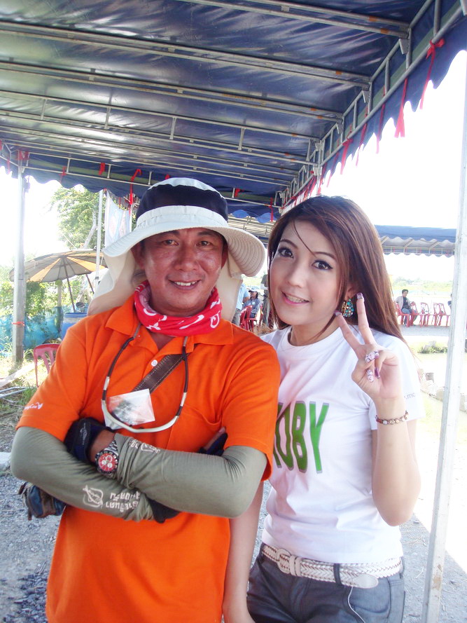 คู่นี้ด้วยครับ
 :cheer: :cheer: :cheer: