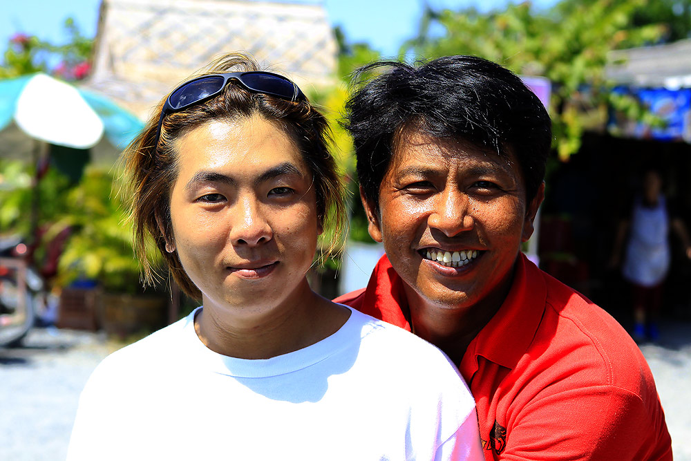 [center] โอกับน้าโม่งนะ [/q]


 :grin: :grin: :grin: :grin: