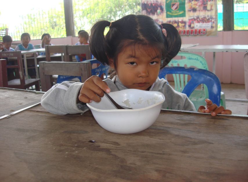 ดูน้องคนนี้ซิครับดูเหมือนจะไม่มีอะไร แต่........... :smile: