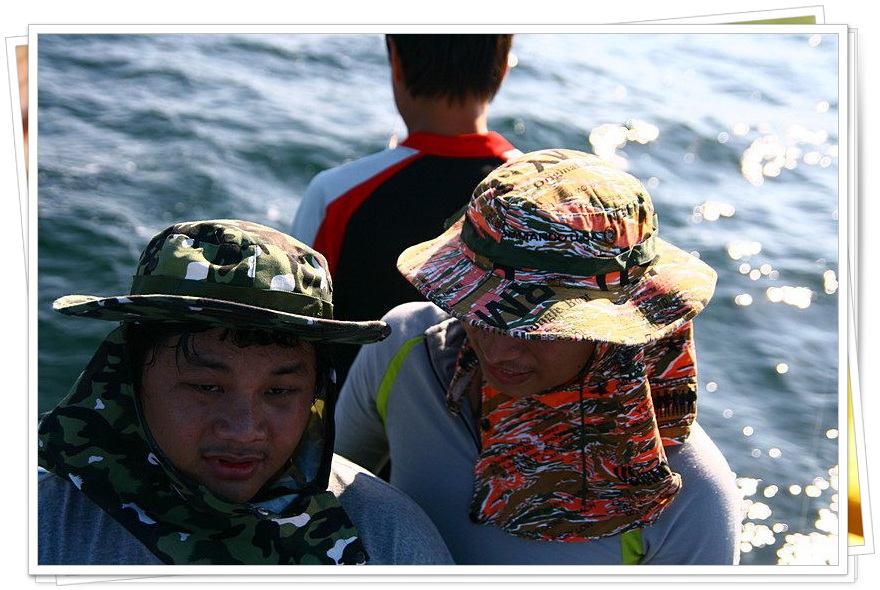 ดูน่าตาแต่ละคนหมดสภาพ
....ไปๆๆไปนอนคืนเอาหมึกกับบ้านสักสิบโลพอ :grin: