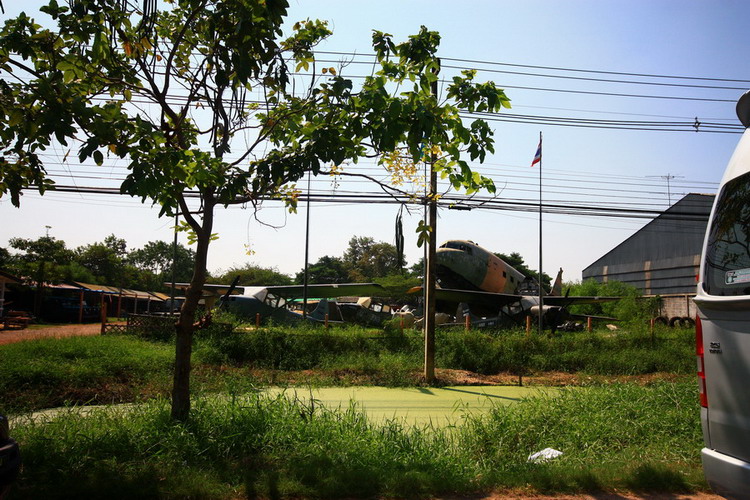มีหมายปลาช่อน..ข้างทางด้วย  :umh: :umh: :grin: :grin: :grin: