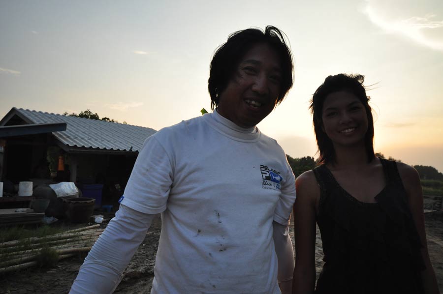   ถ่ายรูปคู่คนหล่อ :laughing: