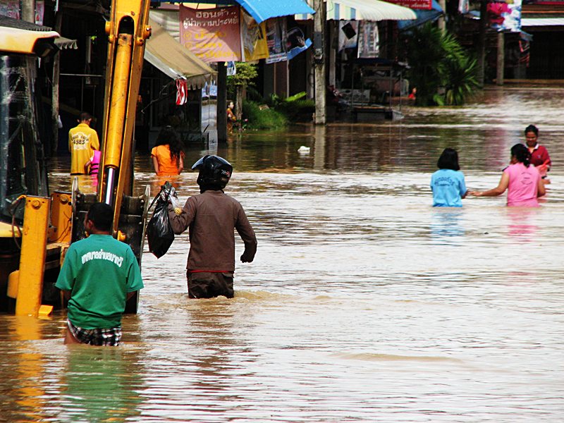 ได้แต่หวังว่าปีหน้าคงไม่เกิดเหตุการณ์ เช่นนี้อีก

 :cry: :cry: :cry: :cry: :cry: