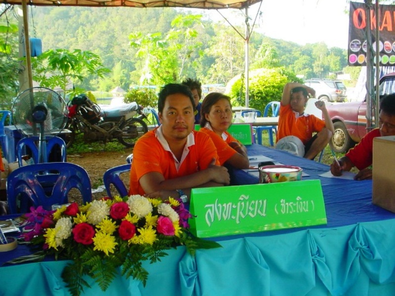 อ้าว !!! โต๊ะลงทะเบียนทำไมมีแต่ครูปี