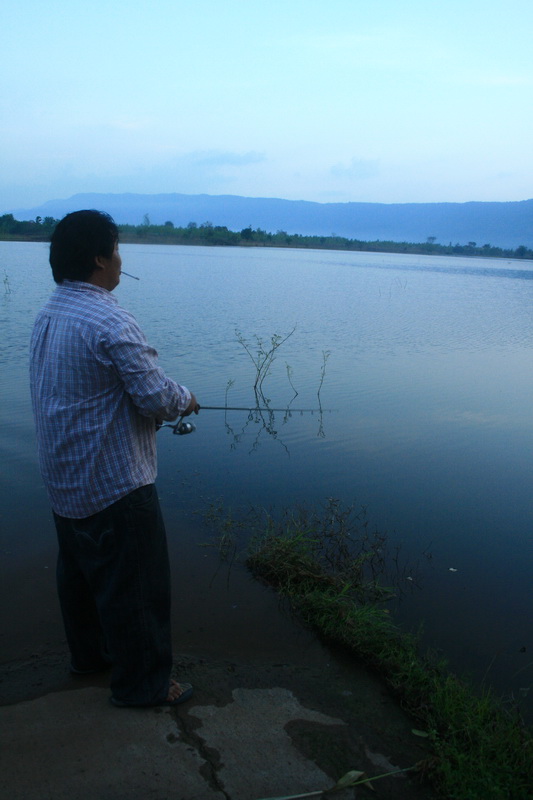 ก่อนที่จะเอาเรือลงน้ำน้าซ้งบอกคันมานานแล้วขอตีเบ็ดก่อนเลยละกันนะ  :grin:  



******************