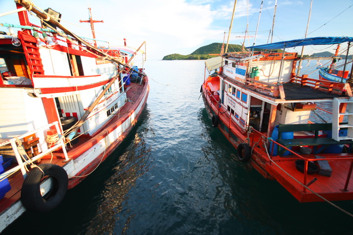 ลำซ้ายครับเรือคู่กายของไต๋นนท์