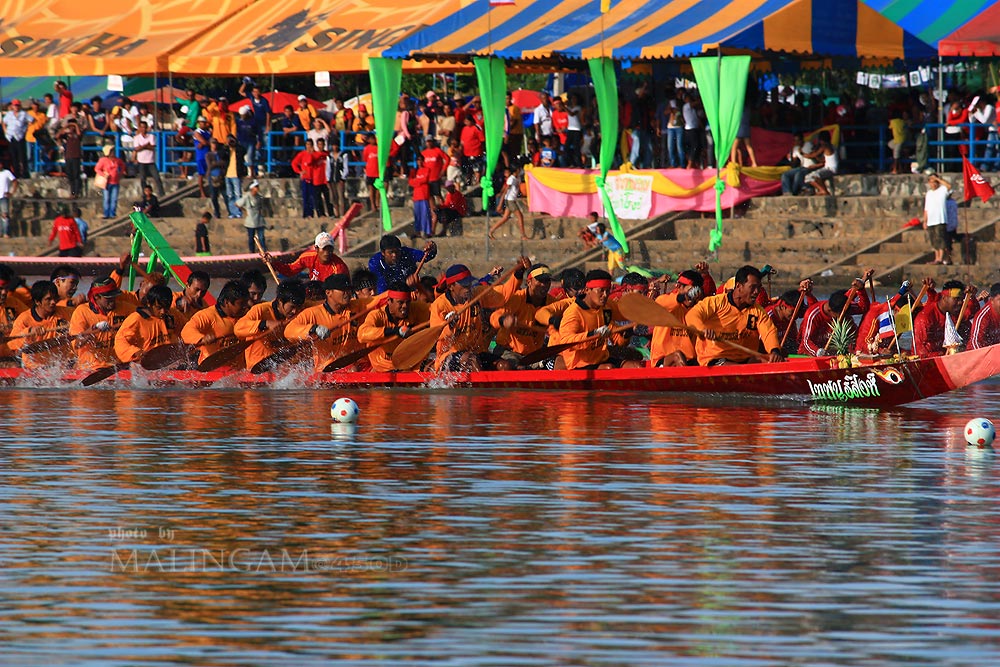 คู่สุดท้าย  สูสีมาก  ผล  เด็กเมืองนนท์ ได้ถ้วยไปครับ