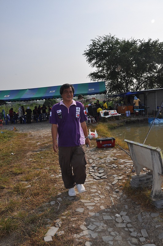 น้าตุ้ย copy เดินสำรวจความเรียบร้อยครับ  :grin:
