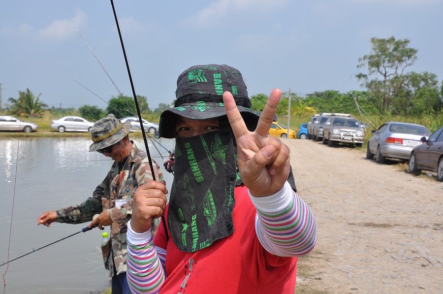 ปลาเค้าเอง 2 นิ้วสู้ตาย  :grin: :cheer:
