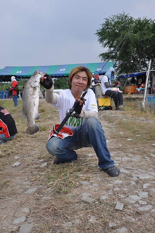 แถมให้อีกภาพครับ  :grin: