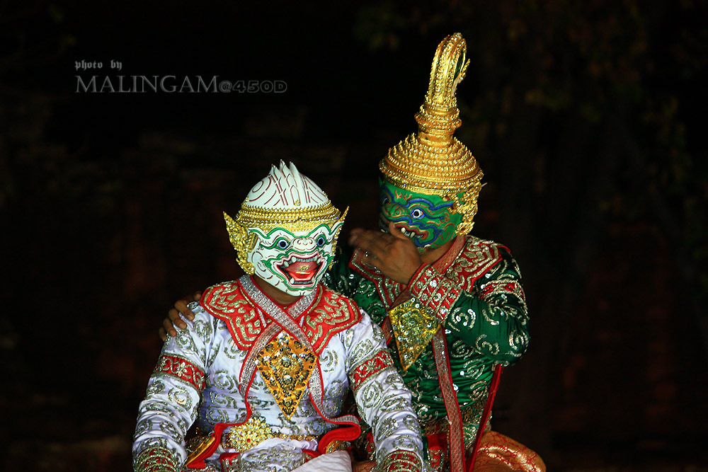 สองคน  ...ไม่สิ  สองตัว  หลอกฤาษี  จนได้กล่องดวงใจของทศกัณฐ์มา   :laughing:
