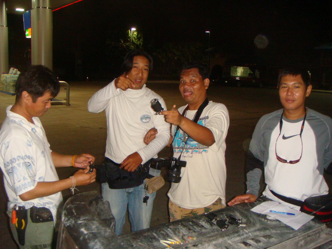 งานนี้ โปรเหงียนฯ เรา มีเปิดท้าย ขายของ นิดหน่อยครับ  :grin: :grin: :grin: :grin: :grin: