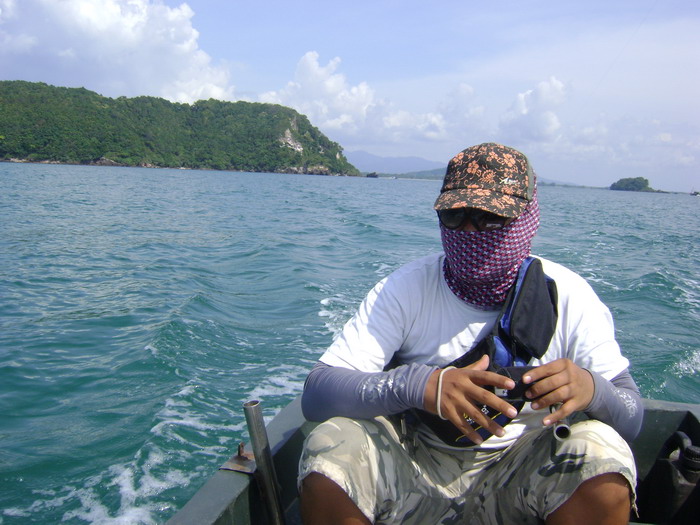 ออกมาได้ซักพักเรือของพี่ชายก็เกือ