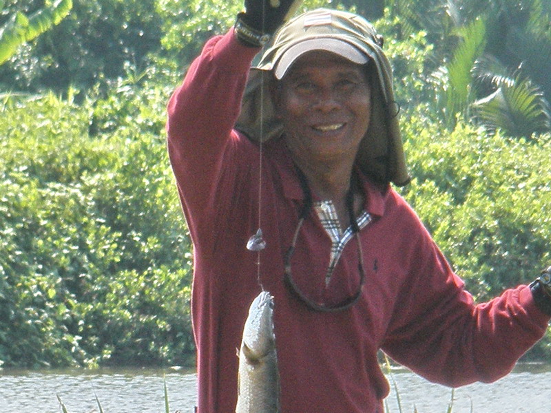 พอได้ตัวหลายๆท่าน คงมีรอยยิ้มอย่างมีความสุขเหมือนอย่าง
รอยยิ้มของปู่ถึก1000ปี :laughing: :laughing: