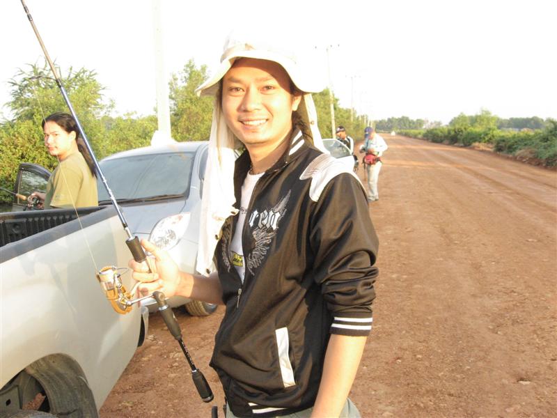 น้าหรั่ง (nay panwai) วันนี้มาสายหน่อย มากับเพื่อนอีกสองคนคร๊าบ  :cool: :cool: :cool: :cool: :cool:
