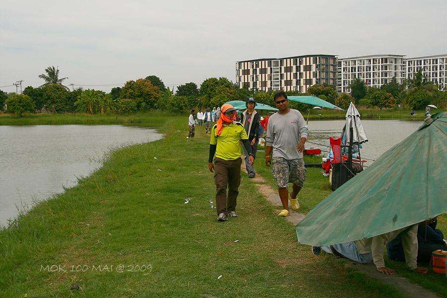 น้าๆๆทยอยกันมากินข้าวที่สั่งไว้ก่
