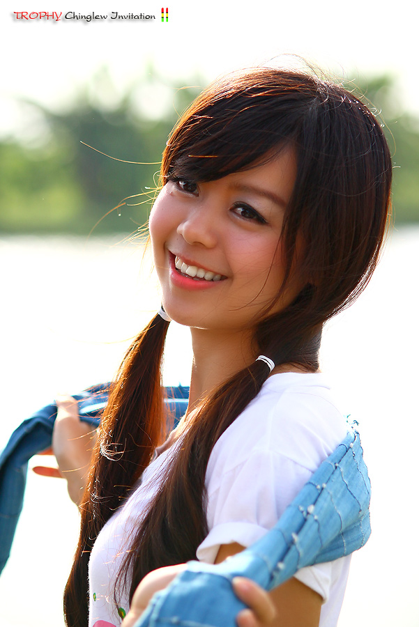 พักสายตากันต่อ เดี๋ยวค่ำๆ จะมาลงแจมใหม่ครับ  :smile: