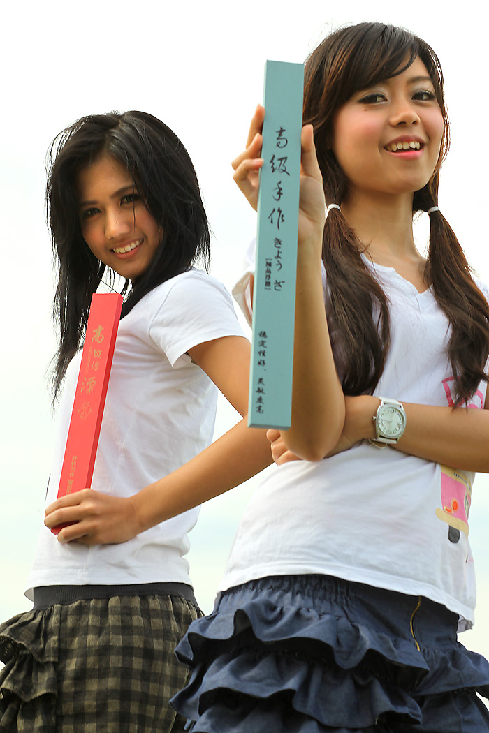 ผมยังสงสัยอยู่เลย...ว่านี่มันงานรื่นเริงตกปลาหรือนี่ มันช่างมีสีสรรอะไรเช่นนี้ :cheer: :cheer: :chee