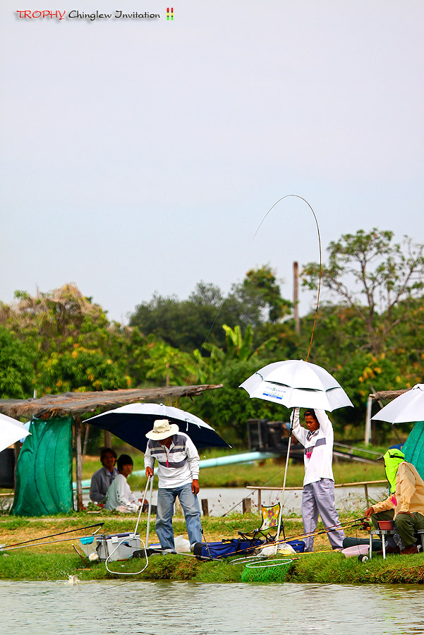 รูปตกปลาก็มีนะครับ  :grin: