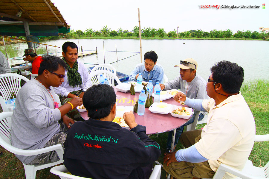 ราหูทีม กำลังปรึกษากันว่าจะขยายสาขาไปนครปฐมอีกจังหวัด  :laughing: