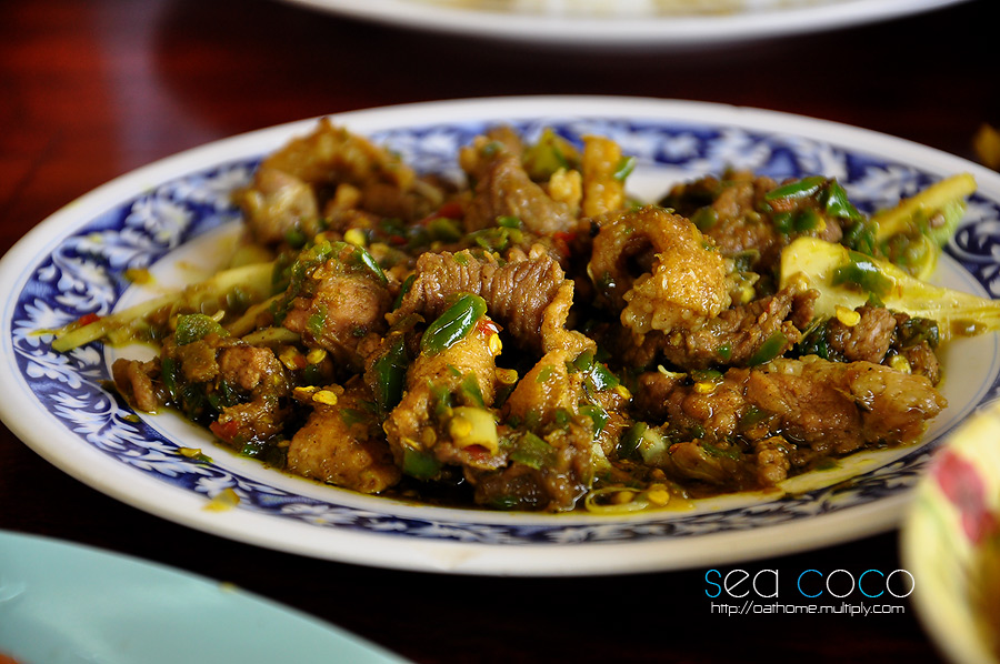 ผัดเผ็ดเป็ด รสชาติสุดยอดครับ...

น้ำลายไหลอีกแล้วครับ.....  :cheer: