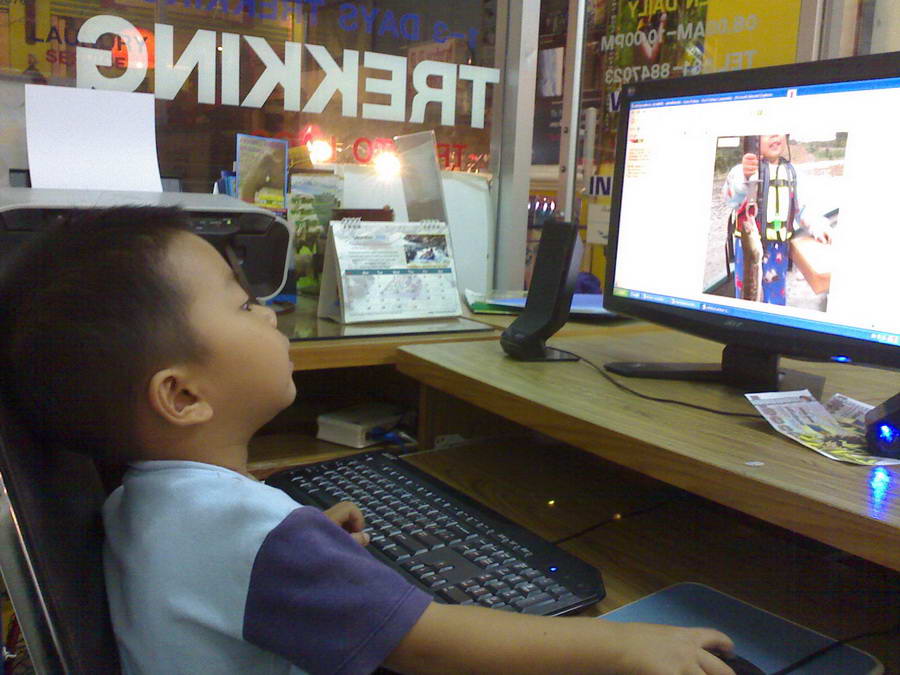 [q][i]อ้างถึง: domlumnai posted: 26-11-2552, 17:13:28[/i]

+ หวัดดีครับน้าวิทย์....ตามชมตามเชียร์ด