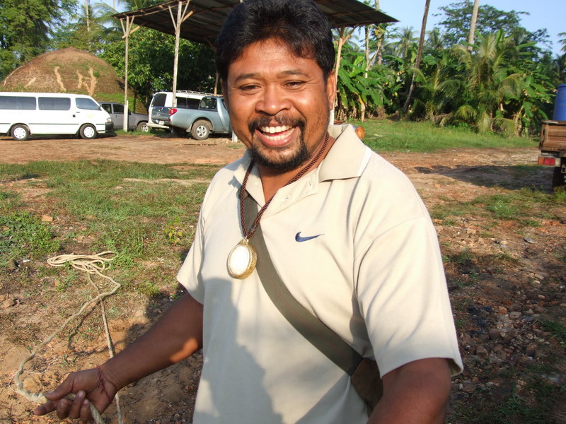 โกติ  อัธยาศัยดีน่ารัก  ยิ้มให้ผมทำไมเนี่ยยยยยยยยยยยย :laughing: