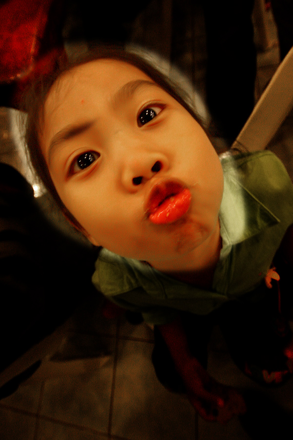 
ฝากมาจุ๊บ ป๋ากั๊ก เหมือนกันนะ

จุ๊บๆๆ

 :love: