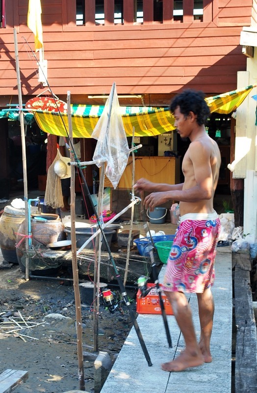 ด้านน้องเขย...ก้อเตรียมอาวุธทำสงครา