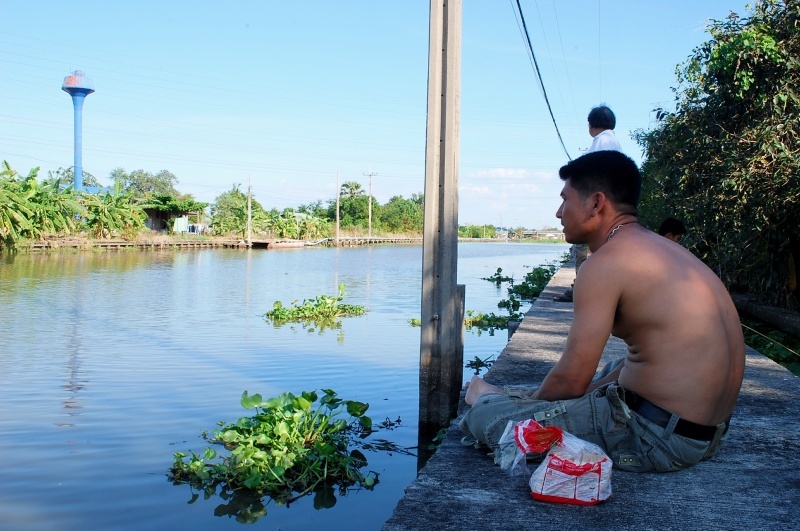 ด้านนี้ก้อยังรอเหมือนกัน... :cheer: :cheer: :cheer:
