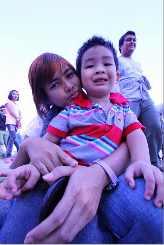                                                                                   ถ่ายรู