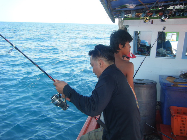 **** เสี่ยกุ้งก็เอากับเขาบ้างครับ ได้