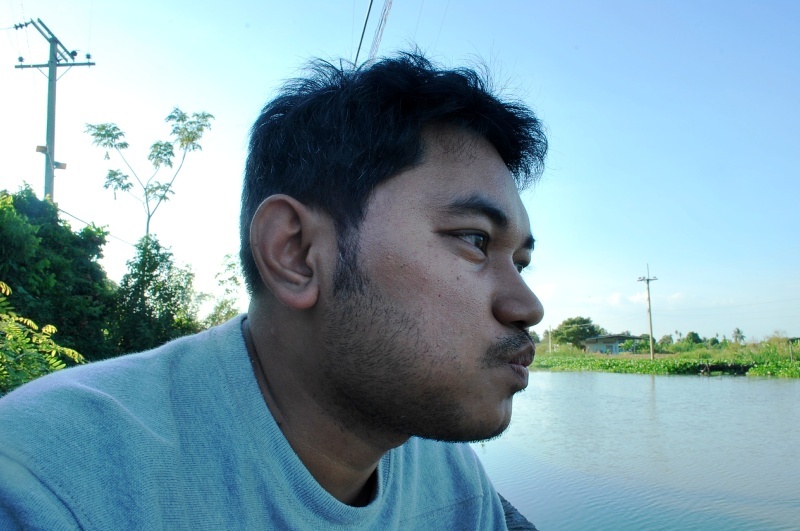 [q][i]อ้างถึง: สุขสำราญ posted: 02-12-2552, 06:47:17[/i]


     [b]หนังจบไปแล้ว......เค้าหล่อมากจ