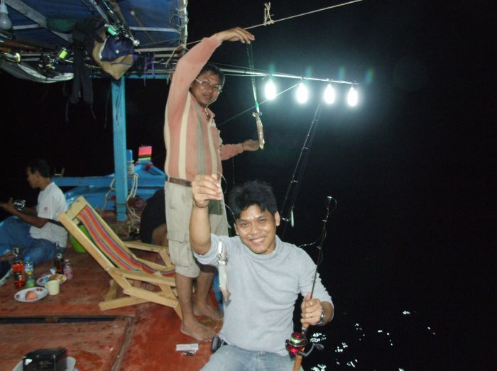 เอ้า..ช่วยกันทำมาหาเหยือเข้าเร็วๆ
 :l