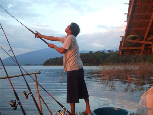 ไม่รู้จักเหนื่อย