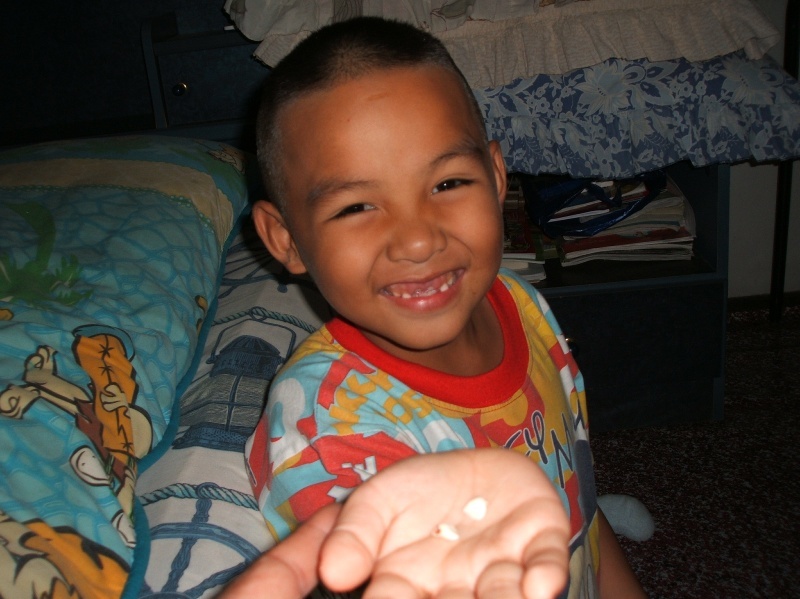 พอดี...ป๋มเป็นน้องใหม่  เลยเอาขอรักม