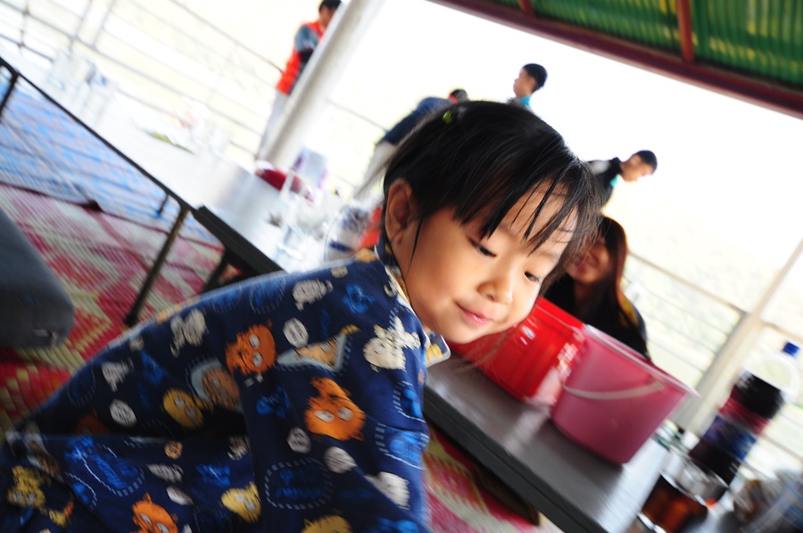 น้องแตงโม หลับมาถึงแพ พอรู้สึกตัวได้เท่านั้นแหล่ะ..............อย่างวุ่นเลยยยยยยยยย :grin: :grin: :g