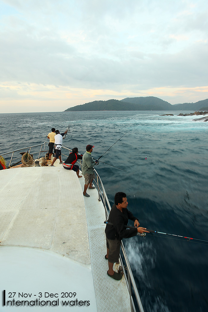 แล้วก็หันกลับมาที่หัวเรือกันต่อ :cheer: