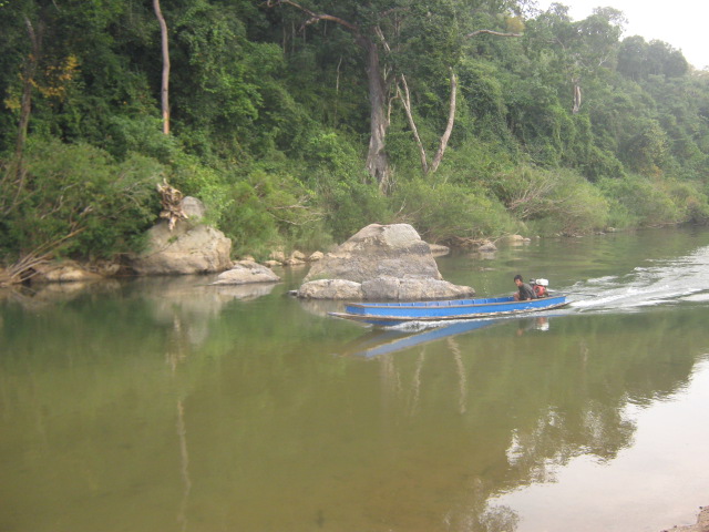 มีเรือมาอีกแล้วครับ  ต้องรีบเก็บเบ
