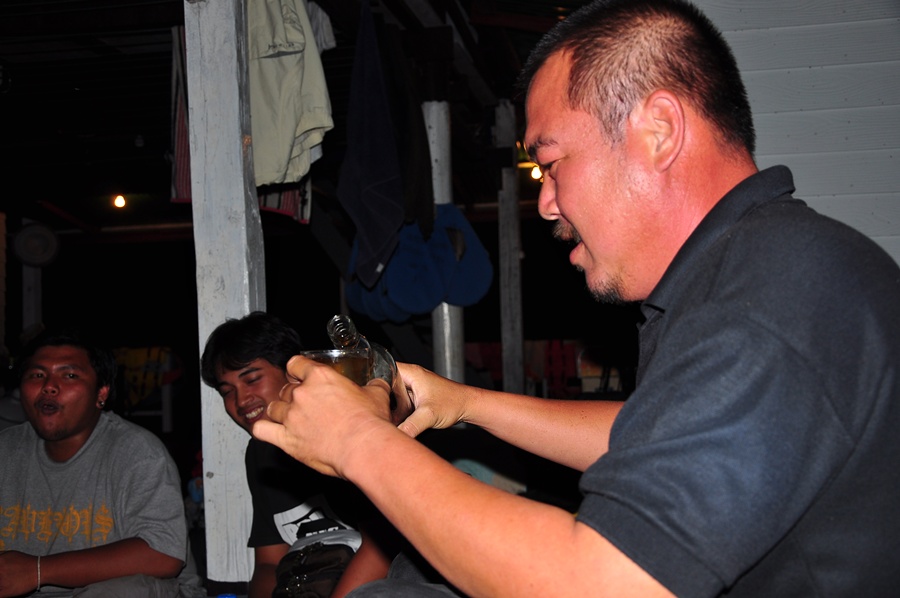 พี่เจี๊ยบว่านายเต้รินไม่สะใจ............ตรูรินเอง :ohh: :ohh: :ohh: :grin: :grin: :grin: