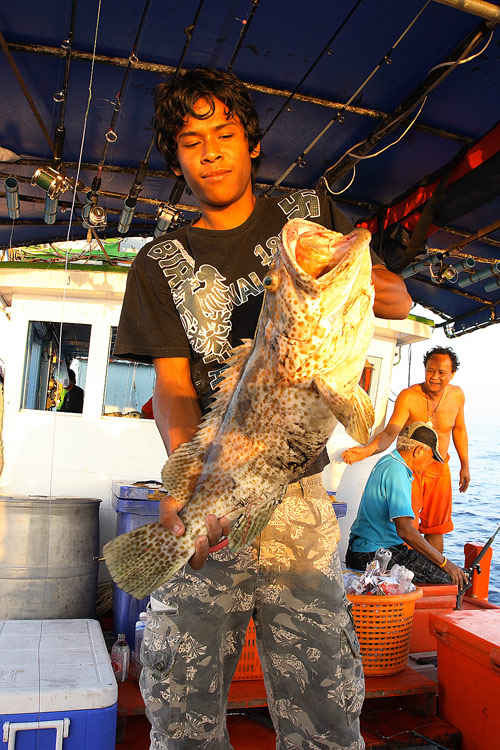ถ้ายเรือก็โดน อีกครับ ถ่ายไม่ถัน ปล