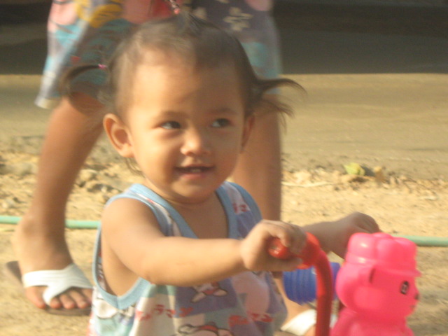 รูปหมดแล้วครับ ลาด้วยรูปหลานสาวผมก